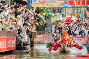 男女足均迎来双红会，利物浦官方发海报预热